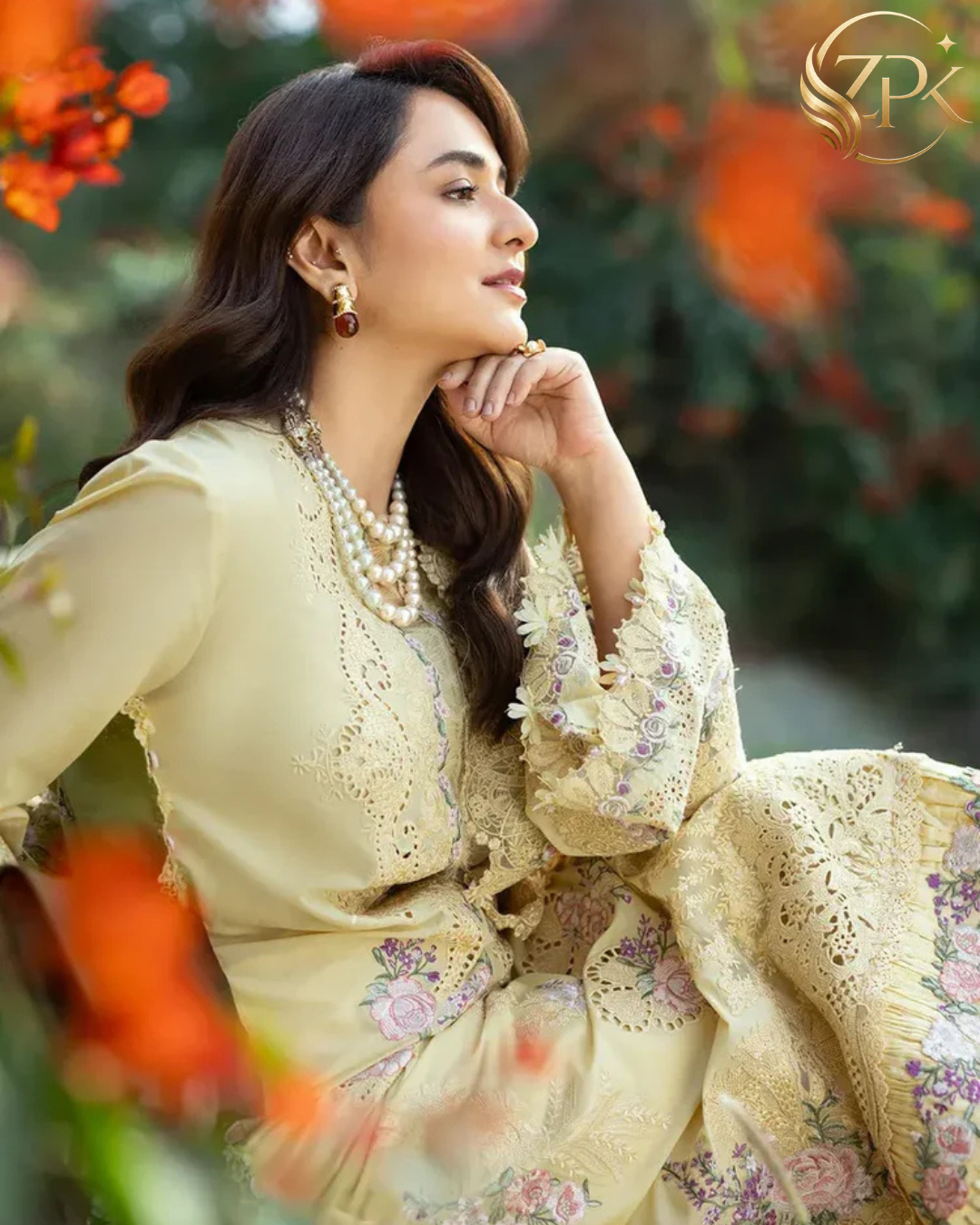 RANG RASIYA-3PC LAWN EMBROIDERED SHIRT WITH CHIFFON PRINTED EMBROIDERED DUPATTA AND TROUSER-ZPK-4801